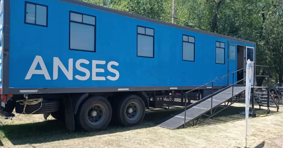 gmartingila's tweet photo. #ANSESVerano 2022
➡️Desde @ansesgob #RegionalCentro estamos recorriendo la provincia con las unidades de atención
móviles #UDAM 🚐 y sus equipos. https://t.co/QIXEkPsfKb