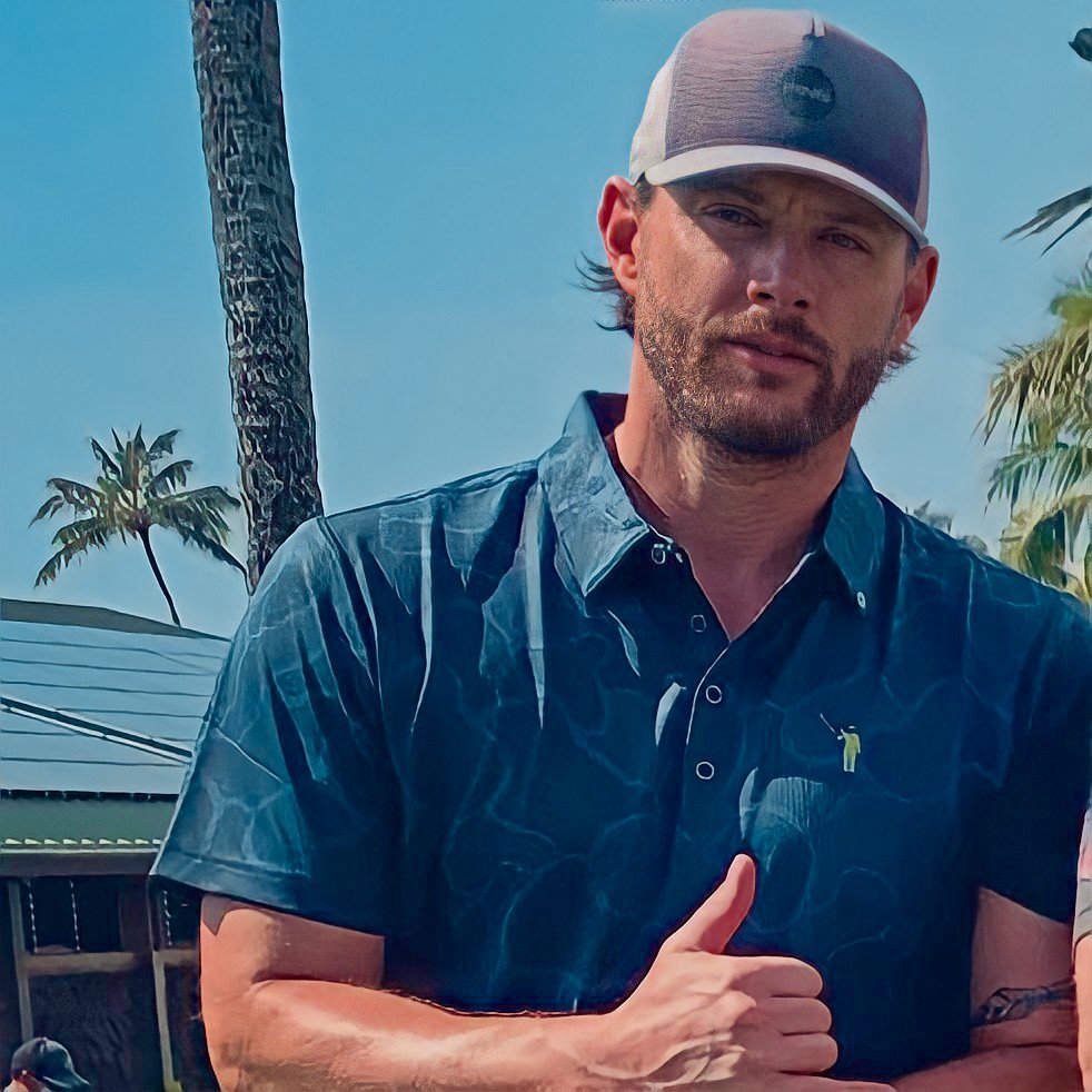 acklesziinho's tweet photo. Com essas fotos novas do Jensen, concluímos algo que já tínhamos a certeza desde que ele nasceu. Continua sendo uma obra de arte. As definições de homão da porra, foram atualizadas com sucesso. https://t.co/rDnf2LRaBC