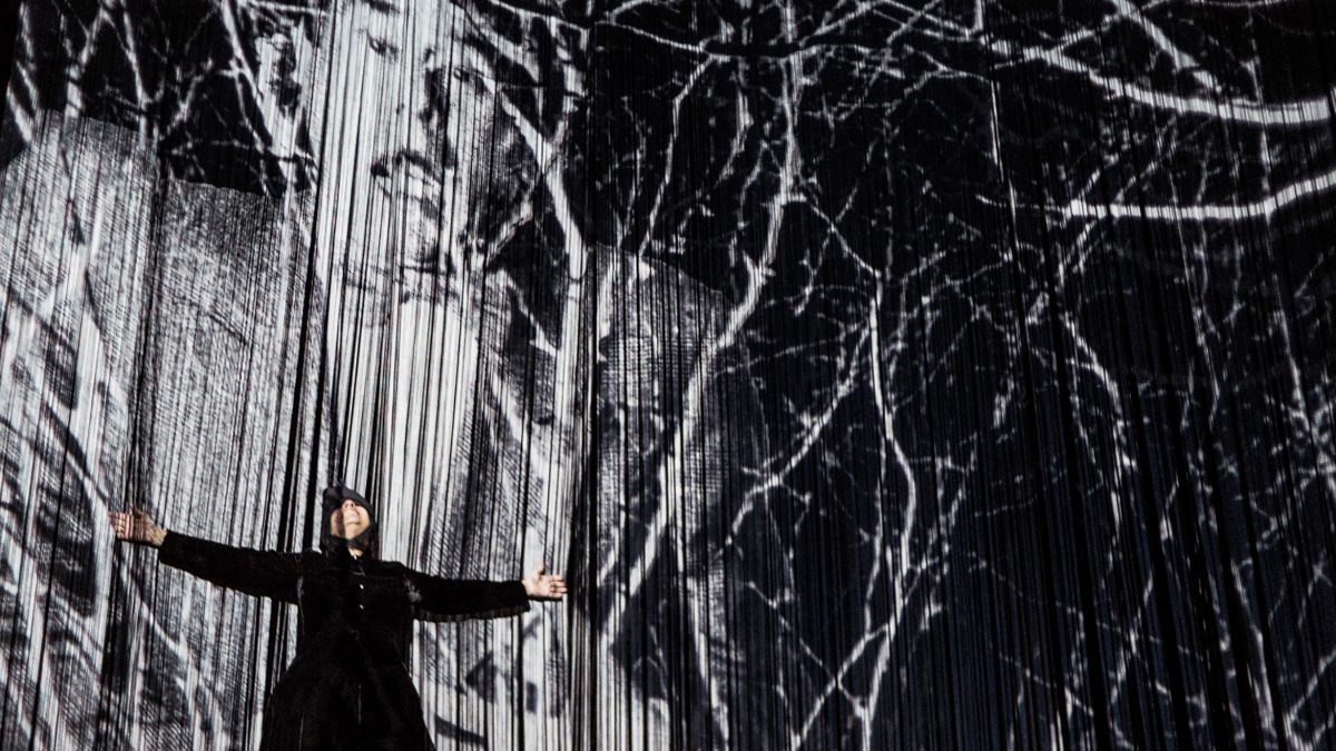 Se FLOWERS FOR TORGEIR med Roberta Carreri
d. 20. januar kl. 19.30 - Vendsyssel Teater i Hjørring
Flere oplysninger og billet: 
vendsyssel-teater.dk/forestillinger…