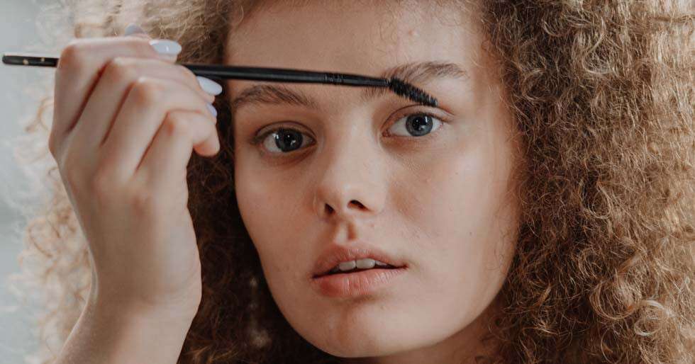 SlydeExpressB_'s tweet photo. Step-By-Step Guide On Grooming Your Eyebrows At Home | https://t.co/nfCN9ZFNcg Femina 
https://t.co/MeR66b4WOL https://t.co/hzxpqmJMBh
