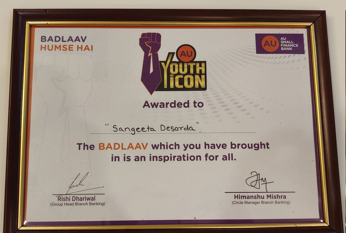 DesardaSangita's tweet photo. Was felicitated by @aubankindia on the occasion of #NationalYouthDay which is celebrated to mark Swami Vivekananda's Jayanti. The work and wisdom of Swamiji continues to inspire millions of youths even today. ✨ https://t.co/Dc7rC8ctkN