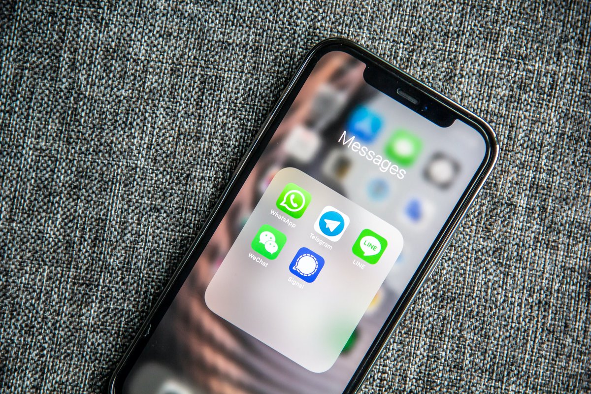 telebielinguetv's tweet photo. Wie #WhatsApp bei der #Jobsuche helfen kann.
Um dem zunehmenden Mangel an qualifiziertem Personal im Pflegebereich zu begegnen, bietet die private @hirslanden-Gruppe, zu der auch die Klinik Linde in @BielBienne_off gehört, ein Blitzrekrutierungsverfahren über die App WhatsApp an. https://t.co/ekGWjOMmAh