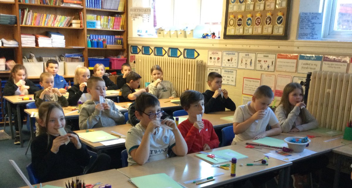 LSTClass9's tweet photo. We have loved making our our pan flutes to investigate pitch. #STPSScience https://t.co/lZPqzHzC6o