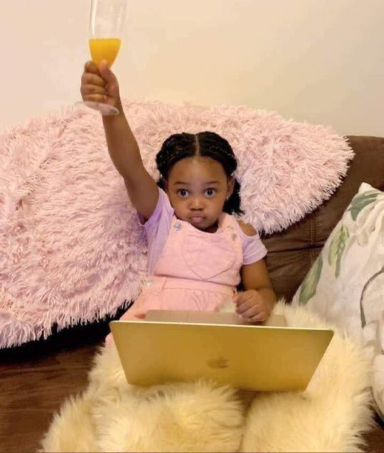 PerfectOly's tweet image. We back💃💃💃💃💃
#TwitterBanLifted 
#TwitterBanLifted