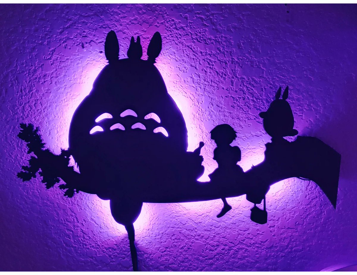 my new #totoro lamp from <a href="/Shiruettos/">Shiruettos</a> looks so cute!
instagram.com/p/CYrDjdjOO9J/…