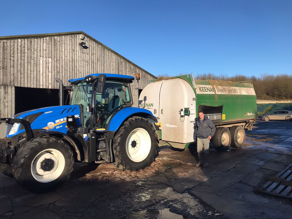 KEENANsystem's tweet photo. Tim, our @AlltechUK InTouch Feeding Specialist, had plenty of reasons #2bcheerful today not least because the sun was shining over the Mendip Hills whilst he commissioned @yeovalley's new MechFiber380 #changeforthebetter #organic #outstandingfarm https://t.co/7IHNJDPg9K