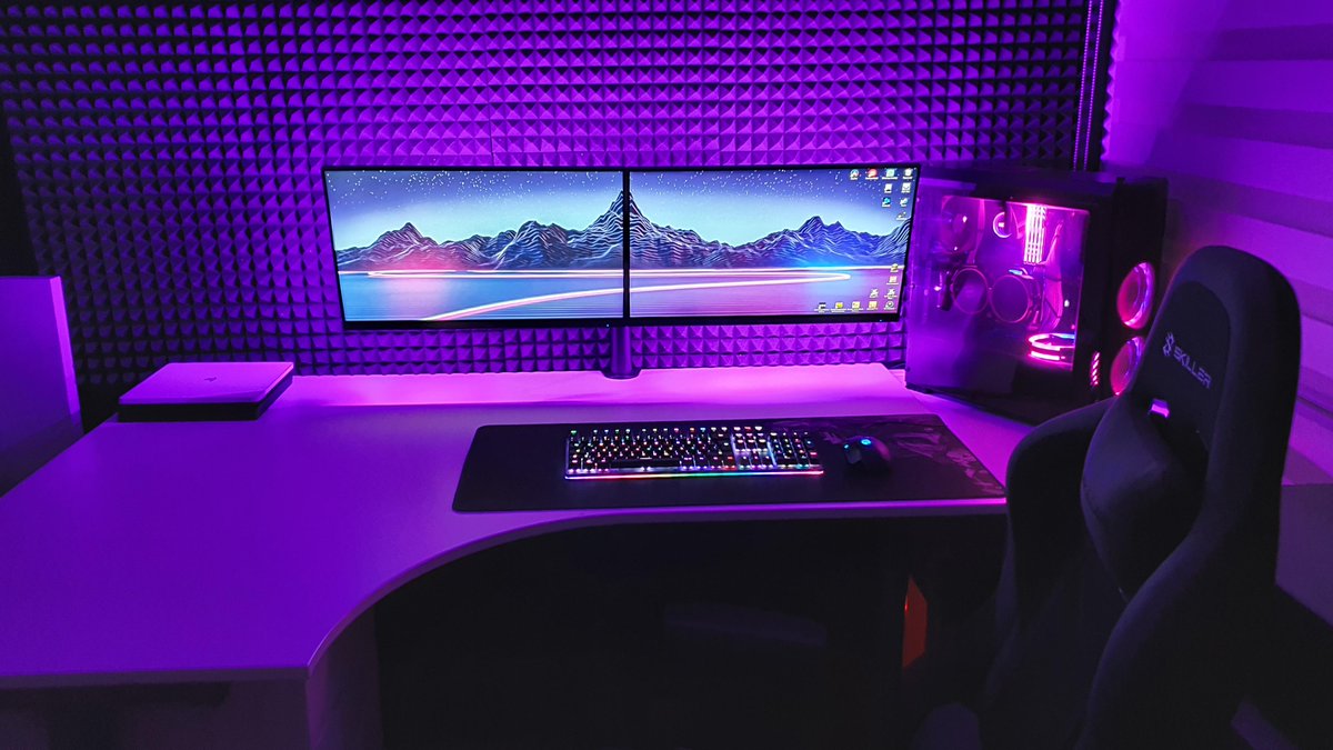 Prokey_Gaming's tweet photo. Who needs a soundproof room? #gaming #gamingroom #Gamingsetup #soundproof https://t.co/kbw3PF5n8C
