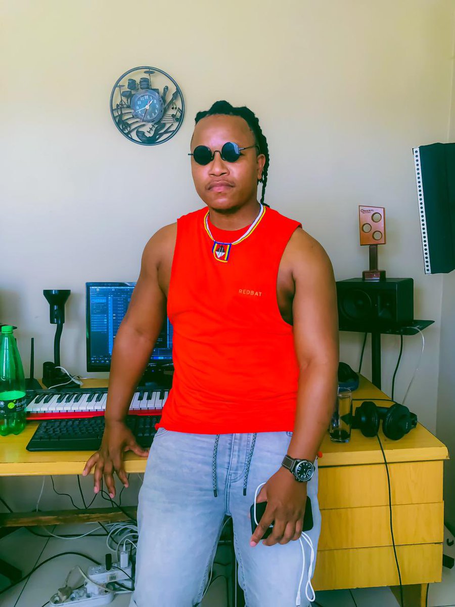 Leeeee  ngakithi OLundi kwankomo zidledolobheni