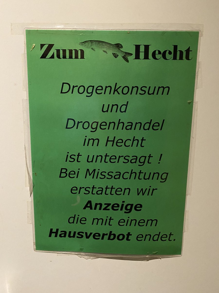 DiHeler's tweet photo. Wenn Du dein Feierabendbier am #Stutti trinkst sind die Ansagen etwas direkter. 😉😂 https://t.co/1zOjDWDORu