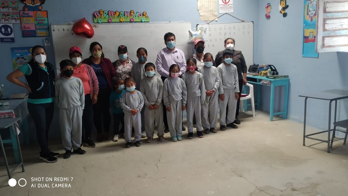 Seguimos caminando por la educación. En la escuela Ernesto Albán Gómez, del barrio El Pongo realizaremos algunas adecuaciones. También dejamos materiales de oficina e instrumentos de bioseguridad para combatir la pandemia.
Tengamos mucha fe. 
#PorAmorANuestraTierra