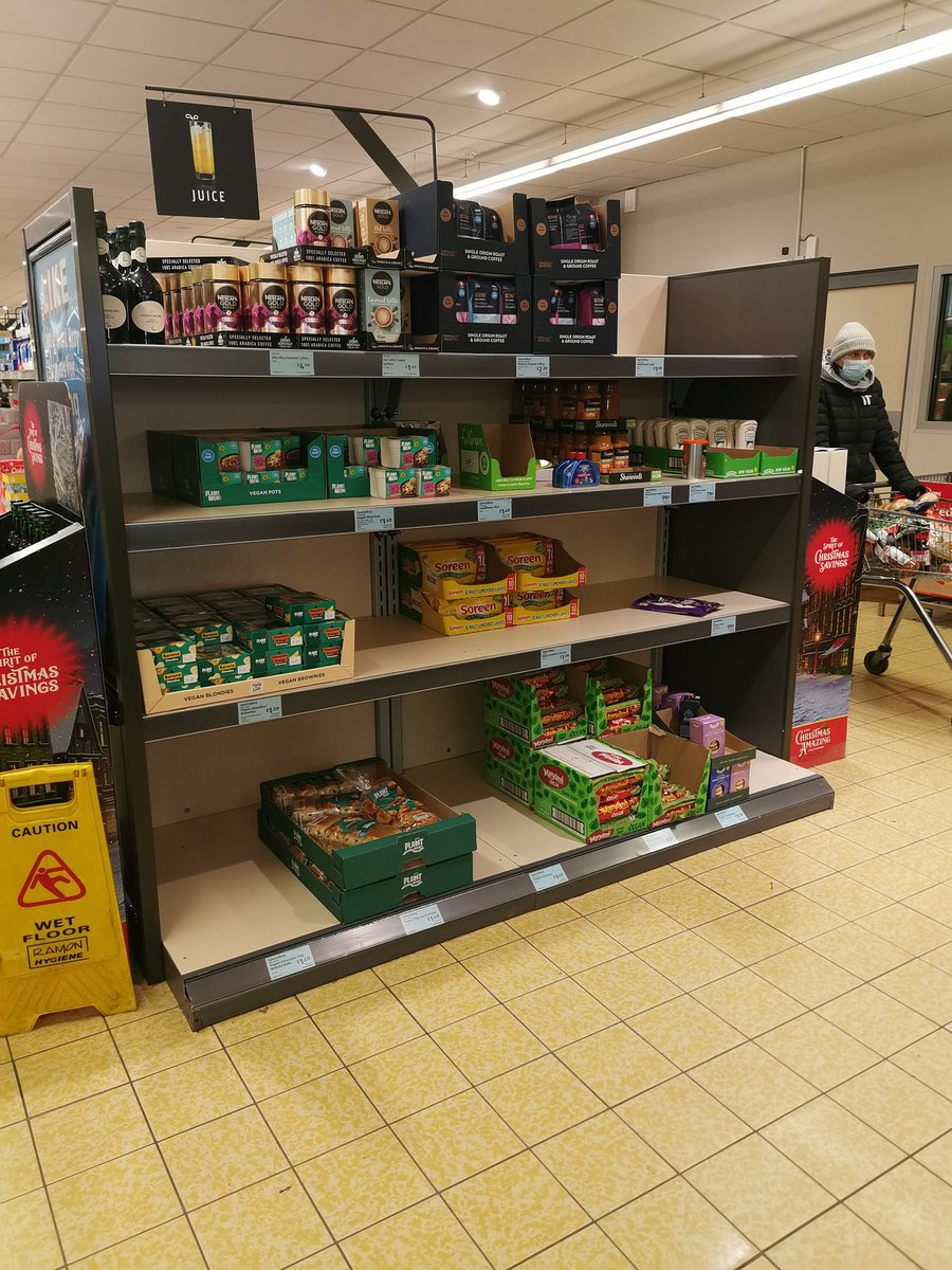 Lisa_A_Marie's tweet photo. @AldiUK #sheptonmallet #Veganuary I was so excited to make a trip to my local Aldi yesterday after seeing all the lovely goodies people had brought from their local @AldiUK Only to find my local store didn't have hardly anything. Just 2 small areas which were half filled https://t.co/xBtrKuCb9U