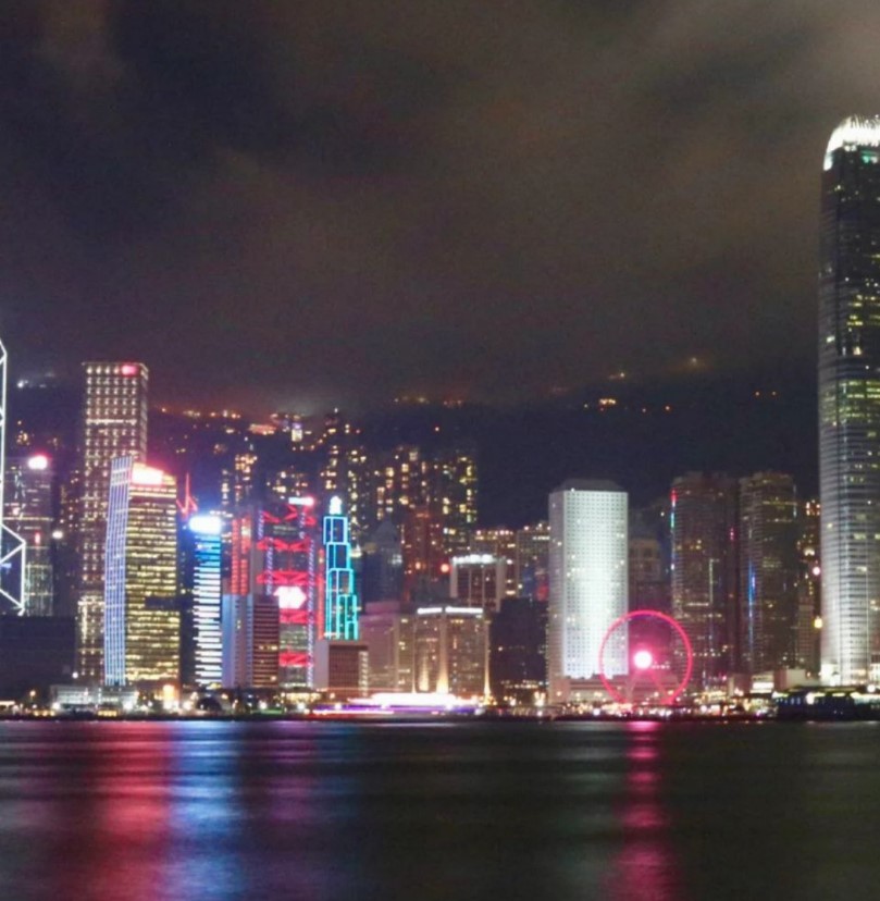 HeChunlan312's tweet photo. Good evening, Hong Kong https://t.co/fe6cBPlLD7