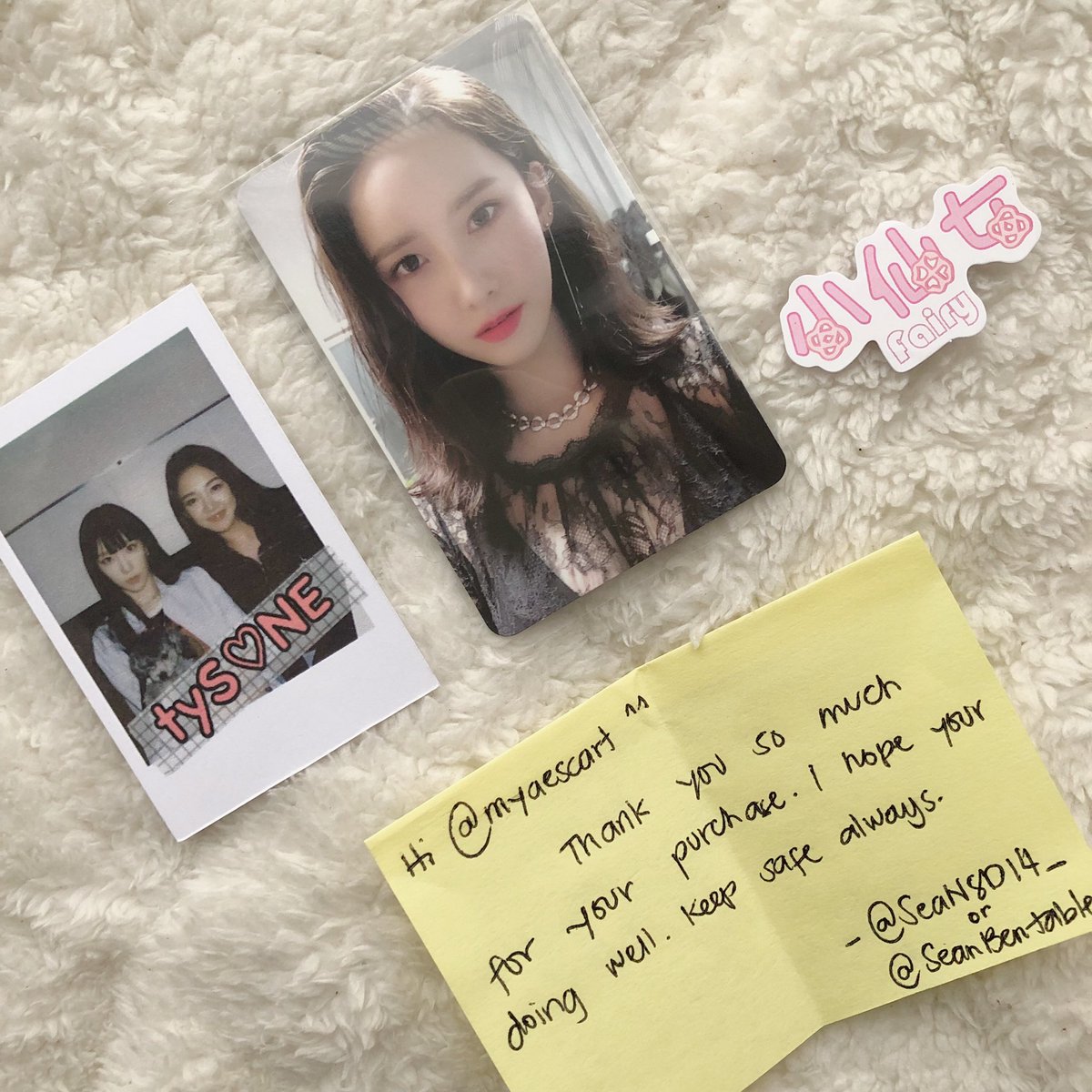 myaescart's tweet photo. π #aescartmails π !
hi, @SeaNSD14_ ! yoona came home safely. thank you so much for offering this to me hehe i luv it sm + ty for the safe packaging! π€ https://t.co/xUFURpymlP