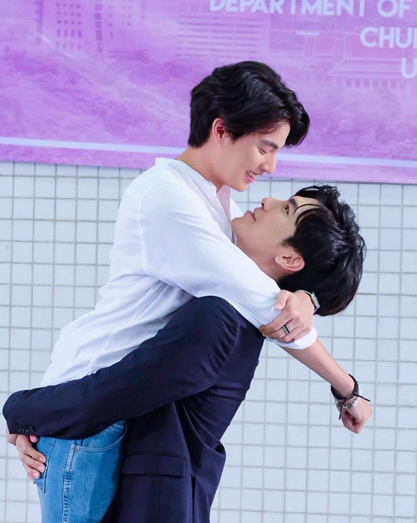 suenoi41's tweet photo. ความรักของเราเป็นก้อน🌞🌻กลมๆล่ะ https://t.co/5JHu8oeC6i