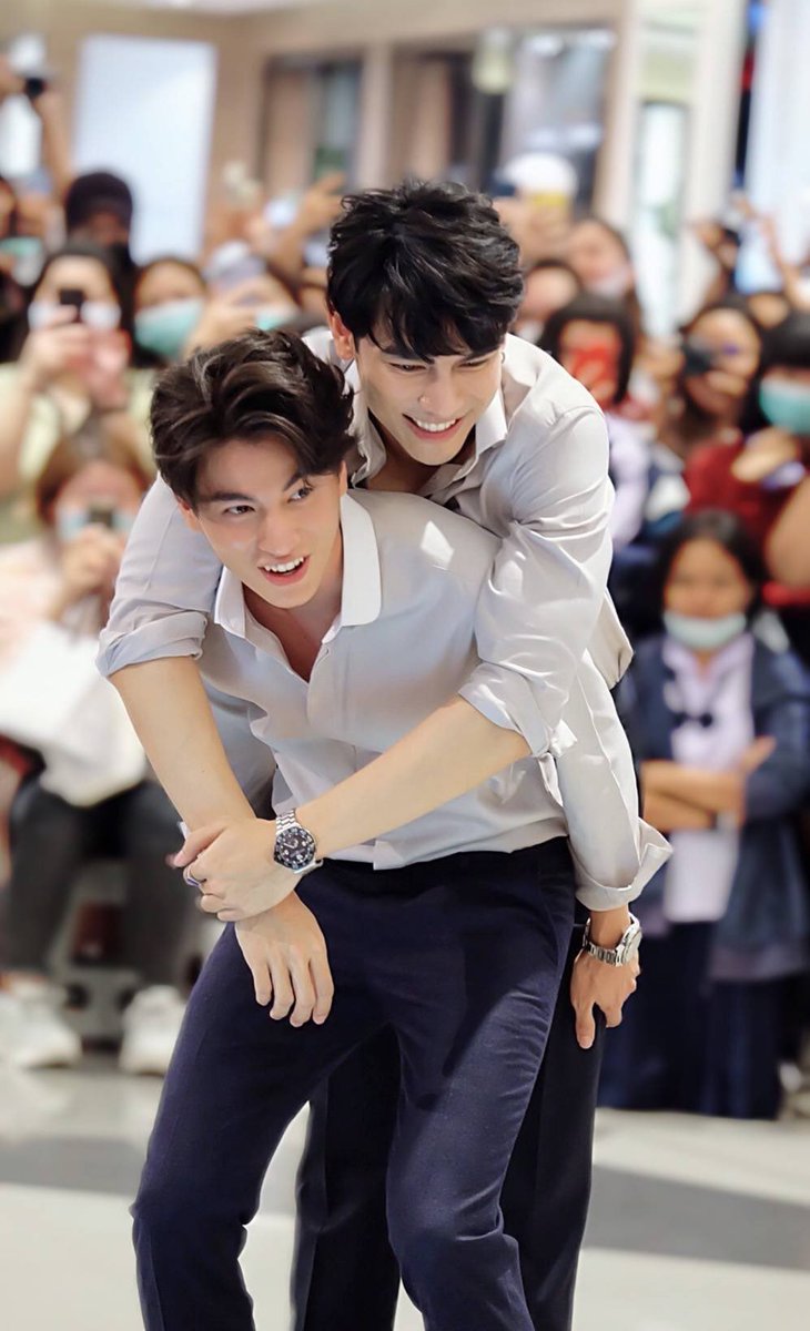 suenoi41's tweet photo. ความรักของเราเป็นก้อน🌞🌻กลมๆล่ะ https://t.co/5JHu8oeC6i