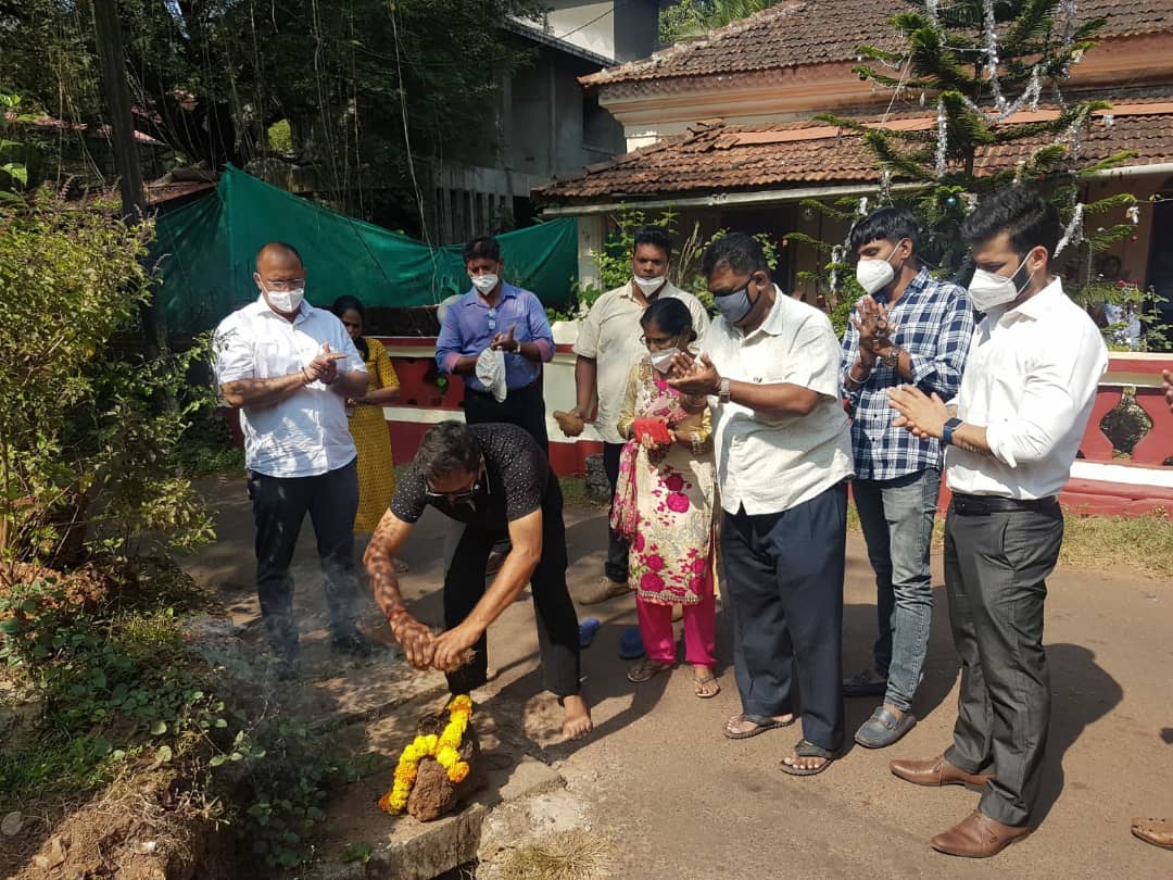 GlennTiclo's tweet photo. Inaugurated the #Resurfacing of the #Road from
Sham Gaitonde's house upto Joseph D'Souza's house leading to Sikander Thali, and from Daphne D'Souza's house upto Akshata Chodankar's house in ward No. 2, VP #Ucassaim #PaliemPunola, #Bardez, #Goa. https://t.co/l38Ru3dXkn