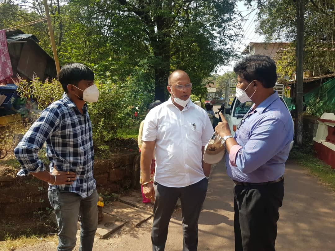 GlennTiclo's tweet photo. Inaugurated the #Resurfacing of the #Road from
Sham Gaitonde's house upto Joseph D'Souza's house leading to Sikander Thali, and from Daphne D'Souza's house upto Akshata Chodankar's house in ward No. 2, VP #Ucassaim #PaliemPunola, #Bardez, #Goa. https://t.co/l38Ru3dXkn