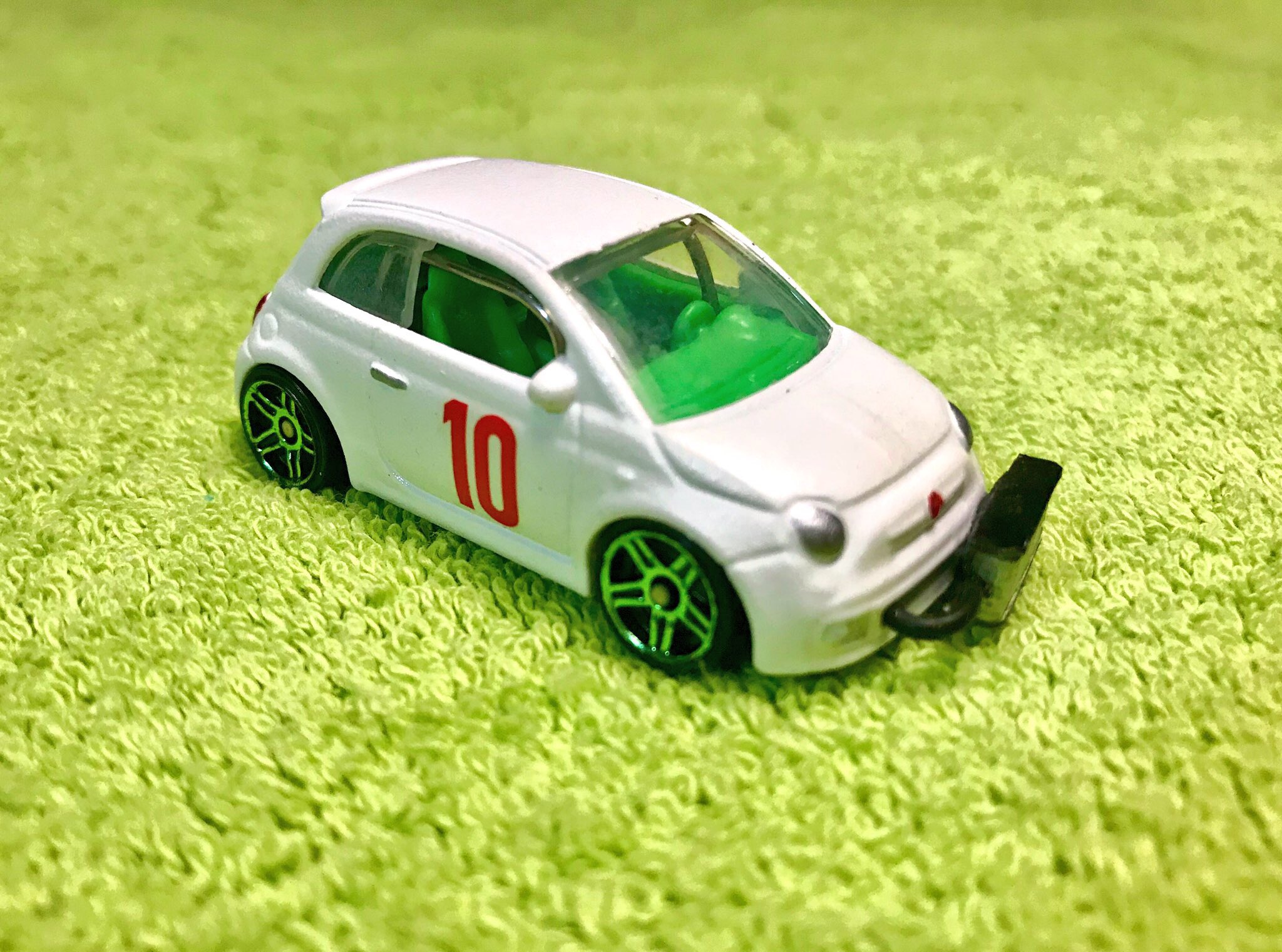 Fiat 500 abarth hot wheels 2025