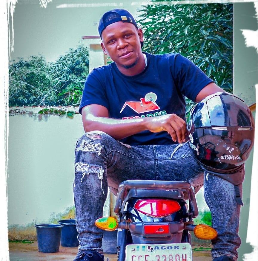 dj_sweez's tweet photo. In need of a Manager, for my Brand.... If you're willing to support a growing career, Kindly send a DM, I'm sure of what I've got to offer.... 

#AbujaTwitterCommunity 
#DJSweez 
#ManagerNeeded https://t.co/Y82i1lnbN1
