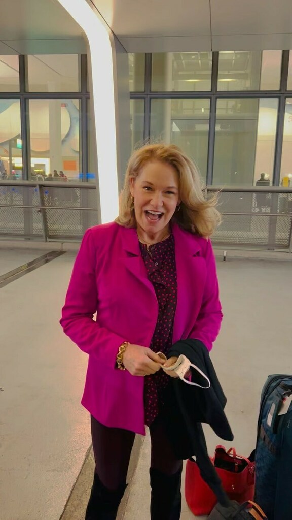 libbylangdon's tweet image. Looking forward to seeing everyone at the Dallas Market center for the Lighting market and then the ARTS Awards with @accresourceteam on Friday night!!! I’ll be at the  @crystorama showroom and also visit my @paragonwalldecor partners @indetailshowroom a… instagr.am/tv/CYYyBcjqKxw/