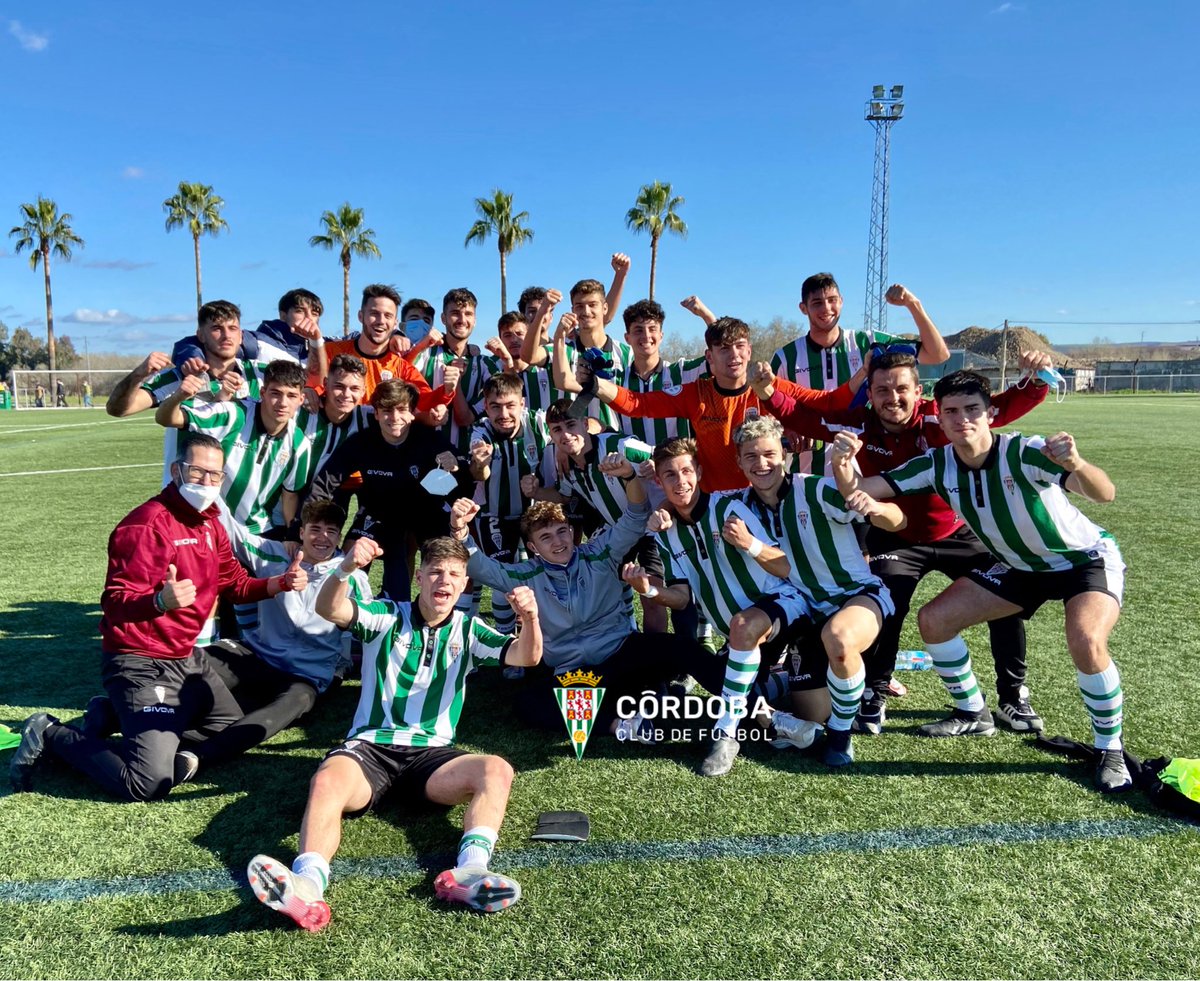 Cantera_CCF's tweet photo. FINAAAAL #JuvenilACCF 1 - @senecacf 0 |
Gran victoria de los chicos de @relo1980 en el derbi 💚💪🏻
⚽️Francis
#CanteraCCF https://t.co/2BBDaPSGht