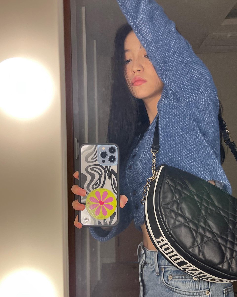 yeri looks (@yerilooks) on Twitter photo 