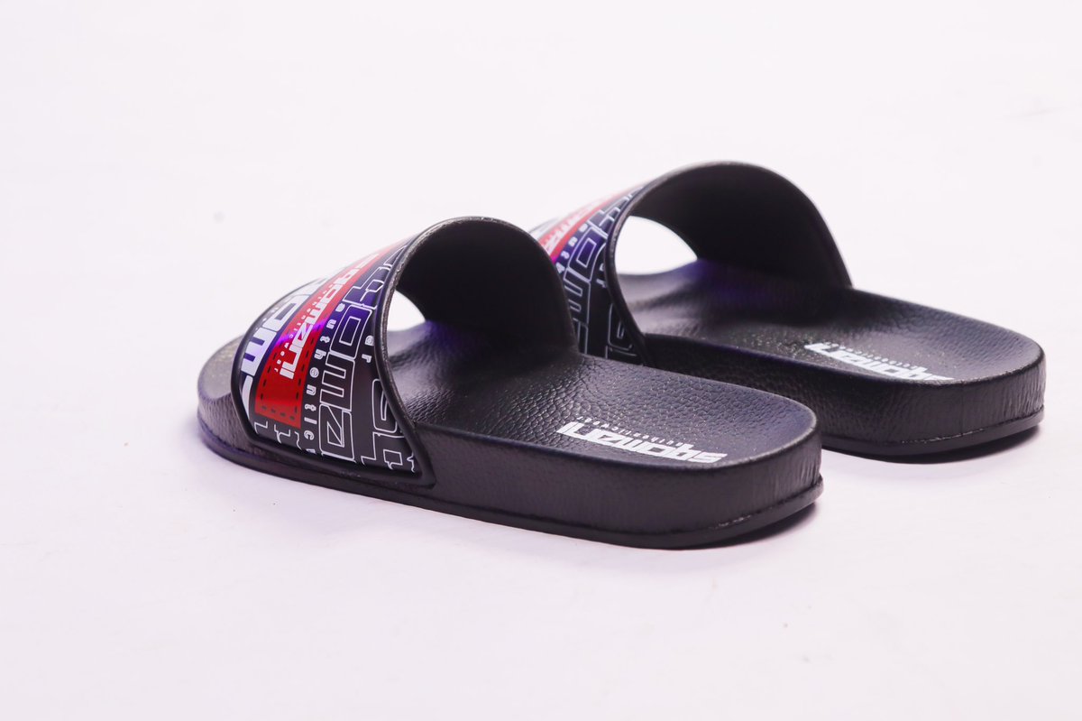 fanzito_sq's tweet photo. Sqomani Monogram Slides Now Available 👌🏾®

Price: R499 

WhatsApp/Call 0724003525

Product specification:
•Regular fit
•Slip-on design
•PU-coated synthetic bandage  
            Upper 
•Quick-dry lining
•Contoured footbed
•Polyurethane outsole

#SqomaniKeBrand https://t.co/5IPGsw2y4y