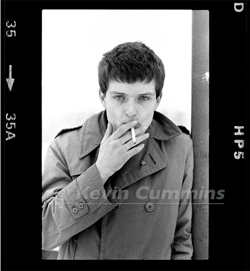 On this day in 1979 - 6 January - I photographed Ian Curtis in Hulme for an NME cover. I also shot Joy Division on Epping Walk Bridge in the snow. <a href="/joydivision/">Joy Division</a> #JoyDivision