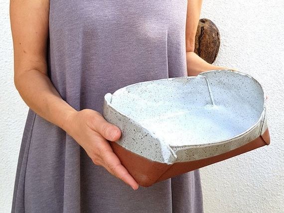 OkunShelly's tweet image. Speckled Clay Baking Dish etsy.me/3lPlscE #cookware #housewarminggift #bakingpan #cakebakingdish #ceramicbakingdish @etsymktgtool