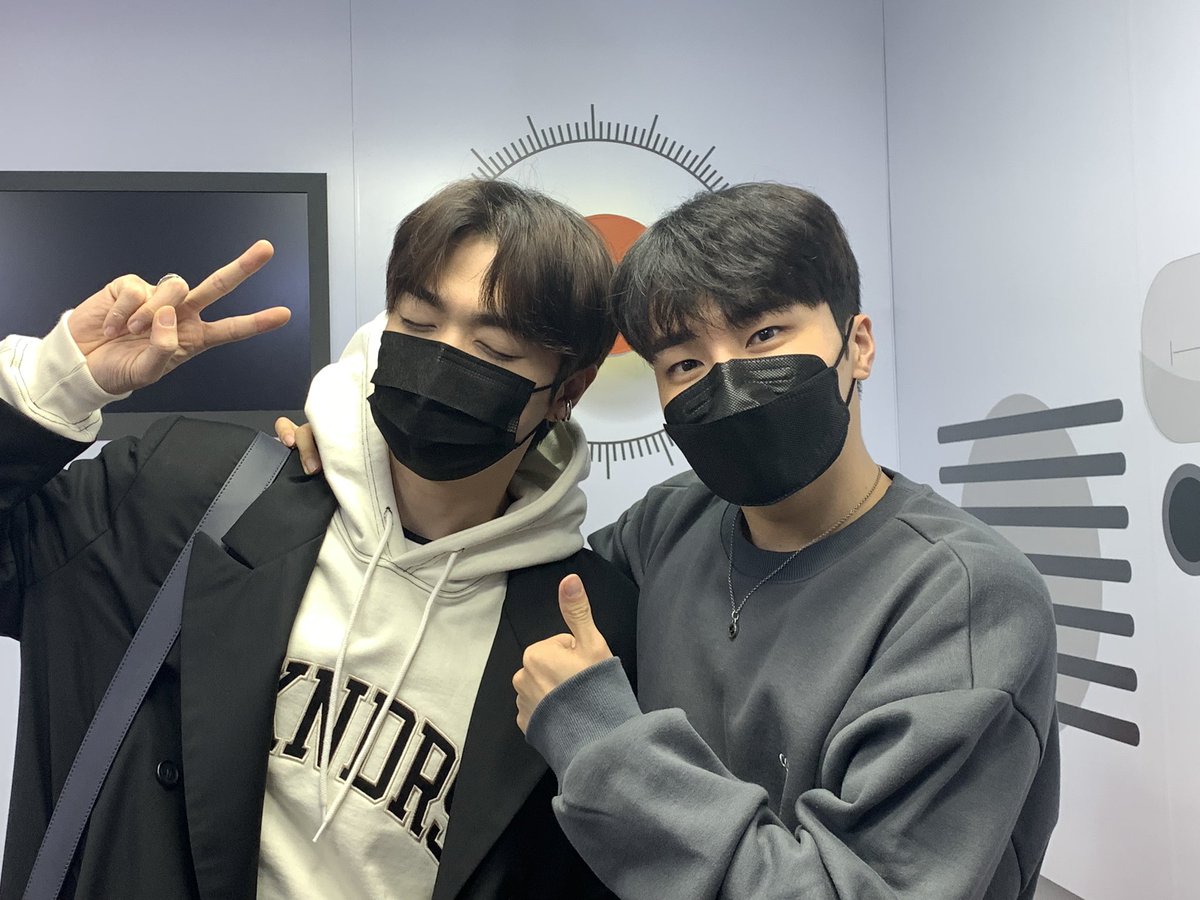 JunnyTHTeam's tweet photo. [ 2022.01.06 ]
#MUSICACCESS
#TMB_Text_Me_Back with JUNNY
 
🐿🎨🎤

#LEX #JUNNY #주니 #จุนนี่
@mauvecompany 
@musicaccess0304 https://t.co/NcOG0sbxWu