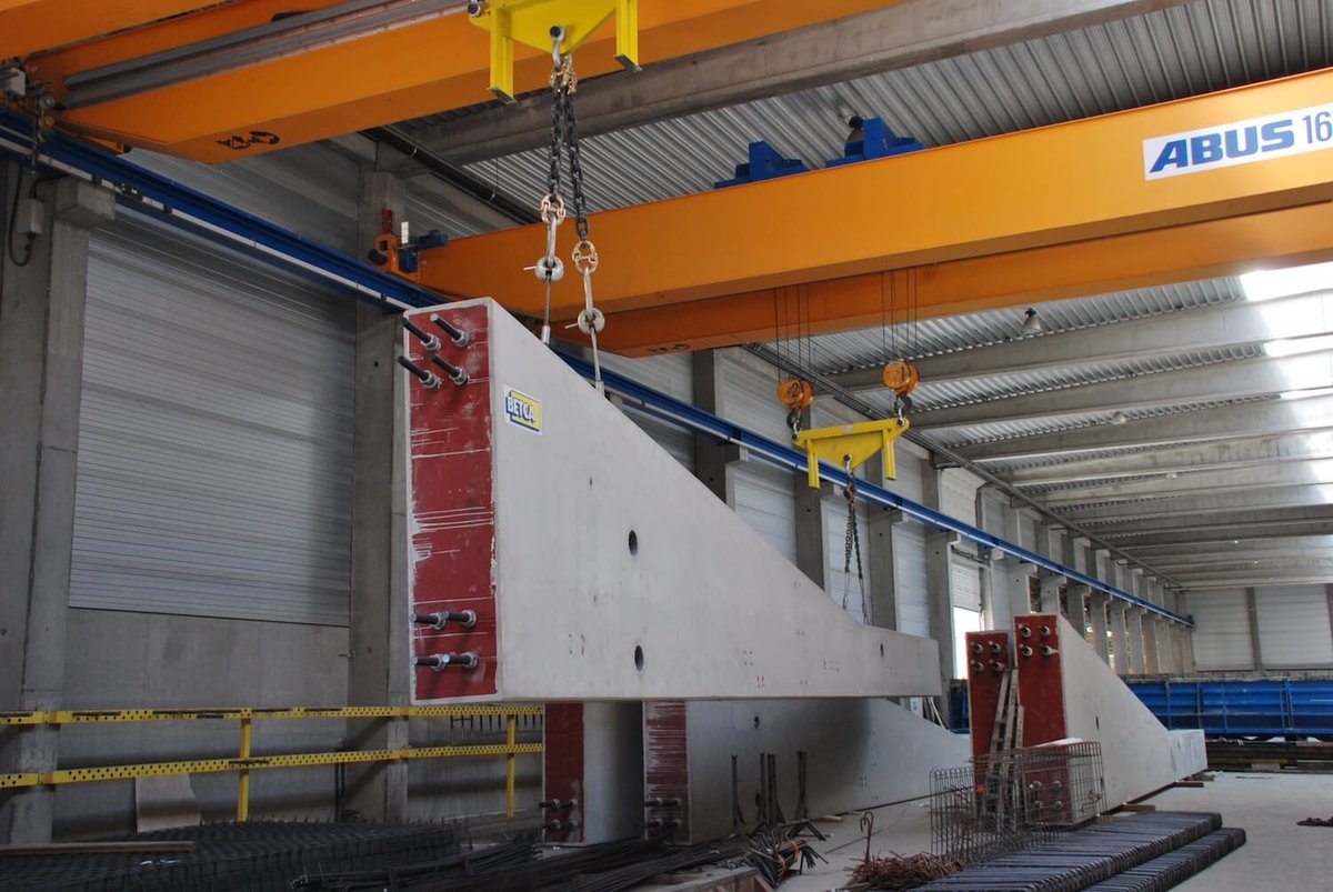 iTheses's tweet photo. We staan - samen met onze klant Betca nv - in de laatste uitgave van het Nederlandse magazine 'Beton &amp; Staalbouw'!

Meer weten? Lees zeker het artikel! Uitgave 04 2021, pagina 82: https://t.co/8GMcAkBIBt https://t.co/nVJ4LvVRck