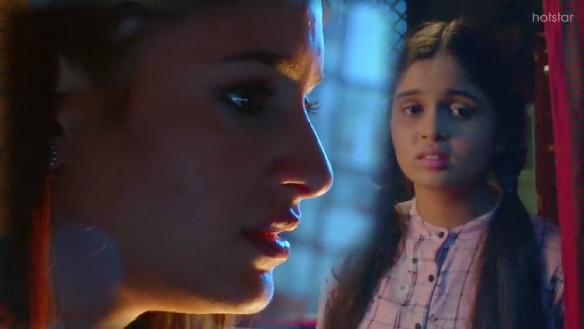 idyllicintrovrt's tweet photo. "dekha hai...khwaabon ko bikharte huye"💜
Both Titlis were just outstanding in this scene
wow!! chhoti Titli made my eyes go num and then ♥️🥺💔@shagun_sh made the tears fall!!
#Titlee #SGP2 #SasuralGendaPhool2 #ShagunSharma https://t.co/25PPzmi0QS