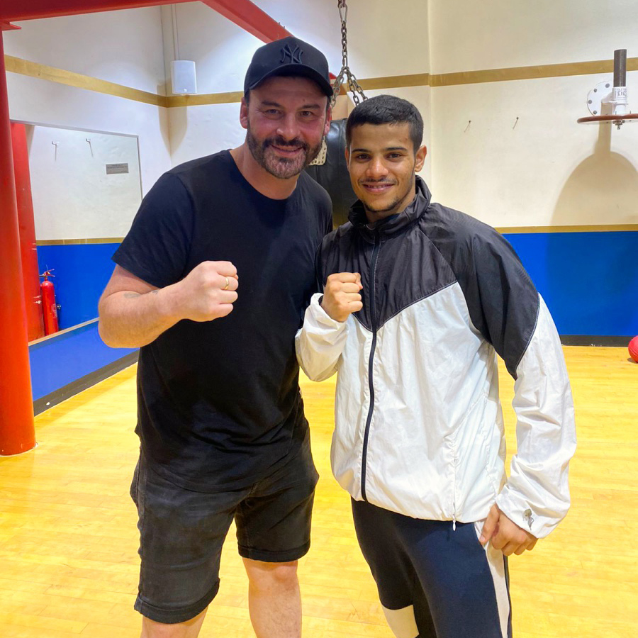 seddiqiboxing's tweet photo. We were in the presence of boxing royalty once again this week as @RealJoeCalzaghe visited @Round10_Boxing 🥊
#Boxing #D4GBoxing #Round10Boxing #JoeCalzaghe #WorldChampion https://t.co/zCs7RZYquv
