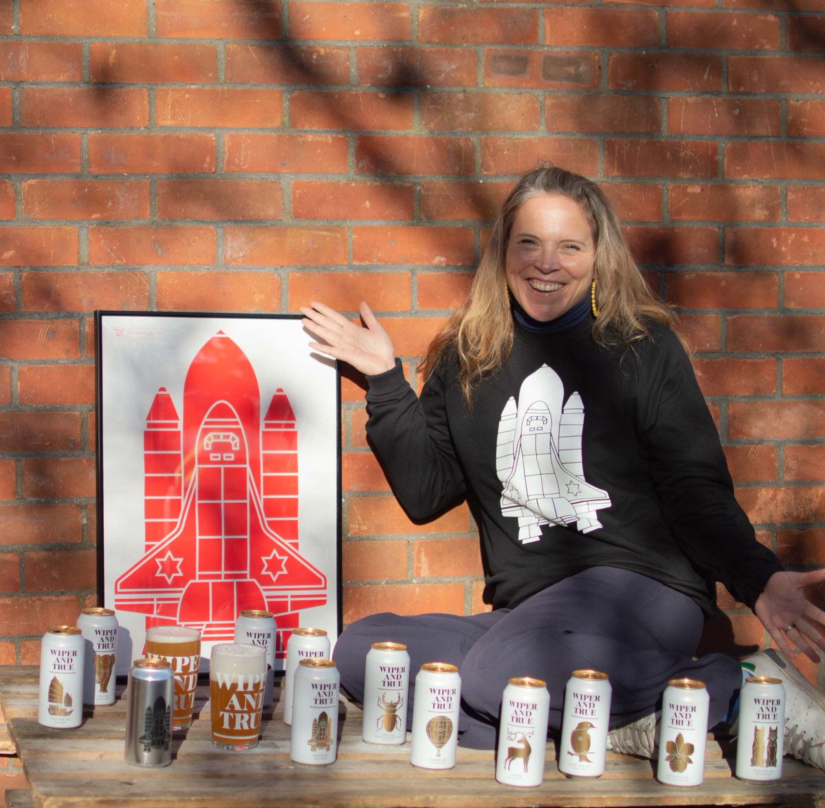 WiperAndTrue's tweet image. 🍻 COMPETITION TIME 🍻

January's tough, so we're treating you to a big ol' competition. If Papa Noël didn't quite deliver the goods, maybe this is your shot at redemption. 

You could win:

🖤 W&amp;amp;T jumper of your choice
🖤 2 pint glasses
🖤 Limited edition screenprint
🖤 12 beers