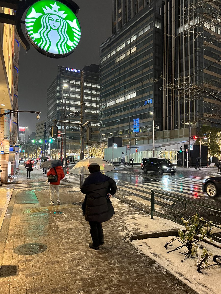 cryptochoja's tweet photo. 雪やばいね☃️帰ってまだまだ仕事だ！ https://t.co/MRzuFWW38R