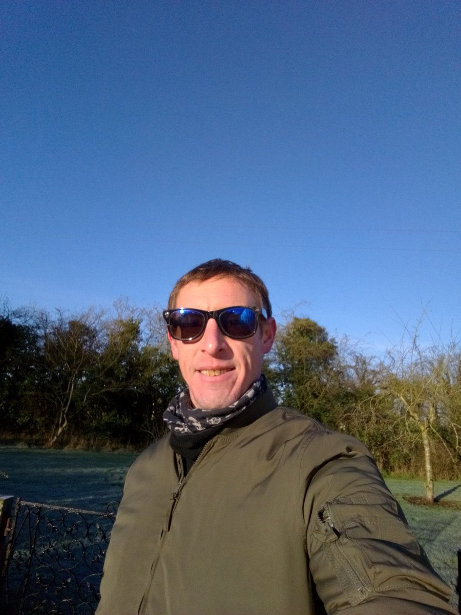 Neowen80's tweet photo. Lovely frosty fresh morning! https://t.co/CMXhyY0GOO