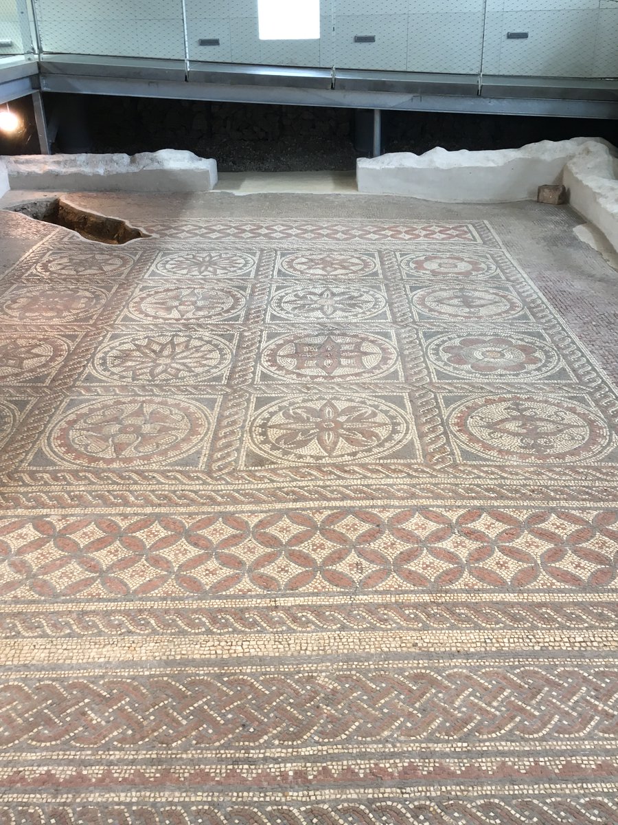 st_guides's tweet photo. @romanpalace @Durotrigesdig @silchexcavation Can we enter Verulamium into this competition please? There's both the hypocaust and the mosaic floor still in place on top. https://t.co/Om2lsk8uqG