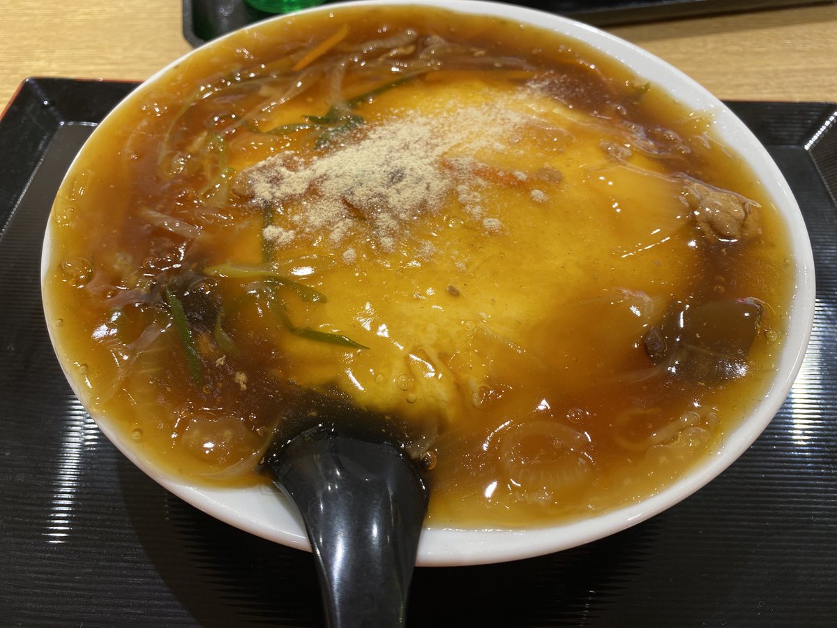 昼ごはんは天津丼😊餡が溢れそう😁