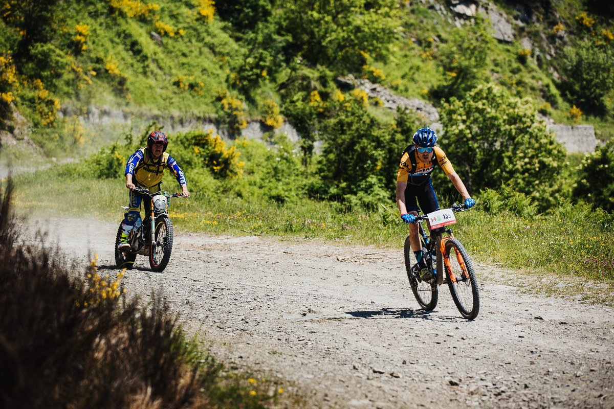 Gossinki's tweet photo. INTERESSE PEILING: 

Ik cross nog 3 weekenden en daarna heb ik een paar week rust. 

Zouden er mensen interesse hebben in mountainbike / gravel clinics hier bij mij in de streek? 

Ik zou eigenlijk iedere dag wel kunnen, behalve dinsdagmiddag (dan sta ik voor de klas). https://t.co/oniTUceEuV