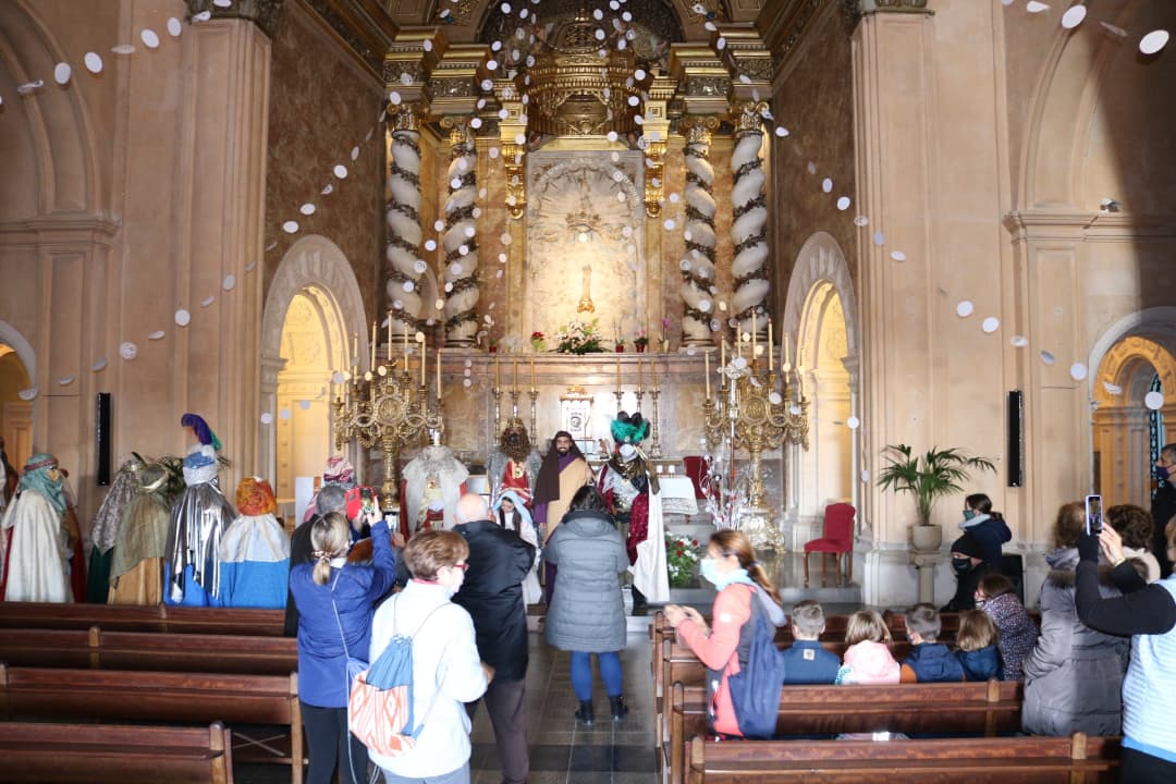 AjFelanitx's tweet photo. 👑DIA DELS REIS👑

Adoració al nin Jesús de Melcior, Gaspar i Baltasar a Sant Salvador #Felanitx

#diadereis #adoració #tradició #6gener https://t.co/hHwvEaic2s