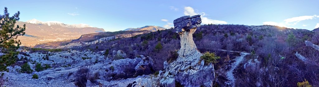 phdmatteo's tweet photo. Giro della Cengia..sempre sulle tracce della #GrandeGuerra nella #Vallagarina
#stradadeglieroi #cavernaDamianoChiesa #Albaredo #Vallarsa #Trambileno https://t.co/rxCitg3Dmx