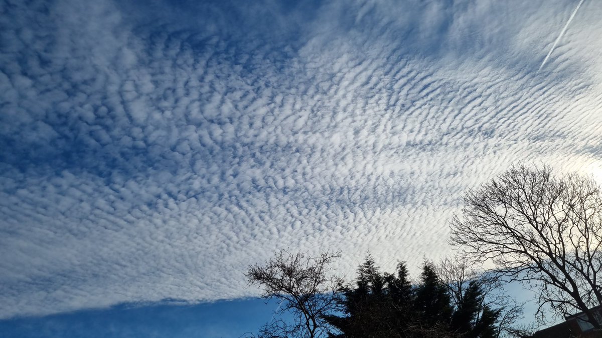 LelluR's tweet image. #PrettyClouds