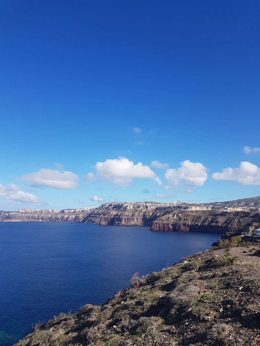 DemeterCave's tweet image. January in Santorini and you have the whole caldera to yourself
#visitgreece