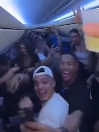 notcapnamerica's tweet photo. A group of Canadians on their way to Mexico for NYE went absolutely apeshit on a Sunwing flight that prompted a response from Justin Trudeau. 

Maskless, vaping, passing around bottles, crowd surfing and other dangerous activities took place for the duration of the flight. https://t.co/746BtgjveZ