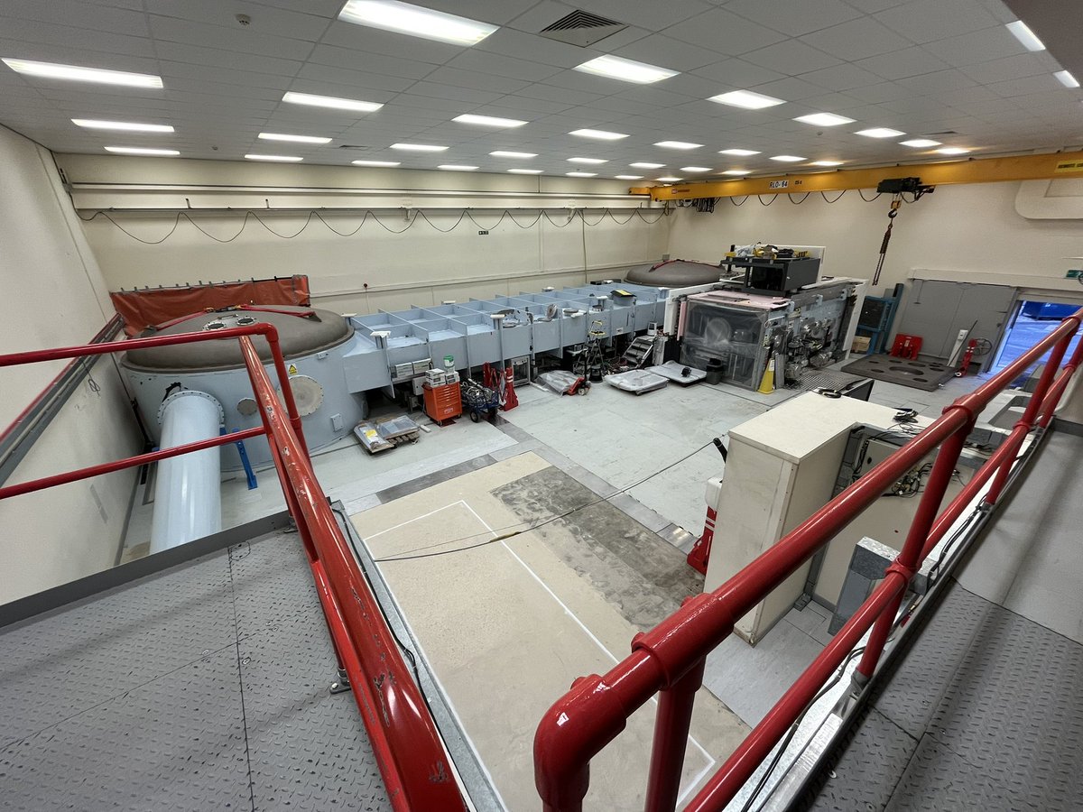 HTowrie's tweet image. In the #CLFvulcan target area today to watch the nail biting move of a ~12 tonne compressor 😬🤞