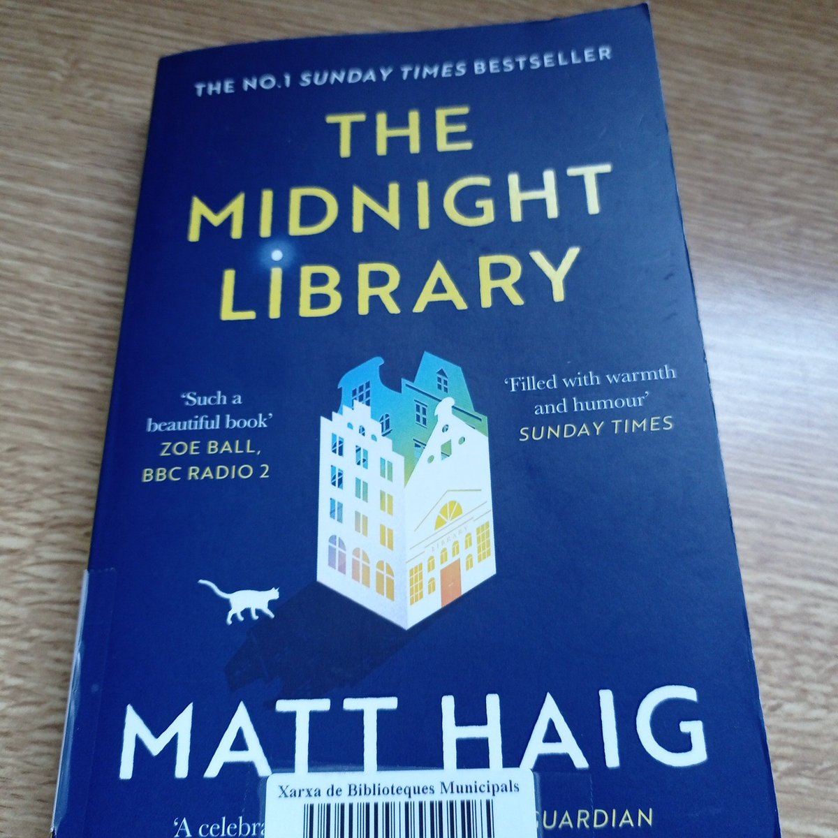 rebinberlin's tweet photo. #rebcomano "The Midnight Library" by @matthaig1, a #mustread novel for those keen on searching the answer to Who am I? in a #selfhelp book😺
Entertaining, humorous and addictive! #BookRecommendations https://t.co/Li9Dbf3Bii