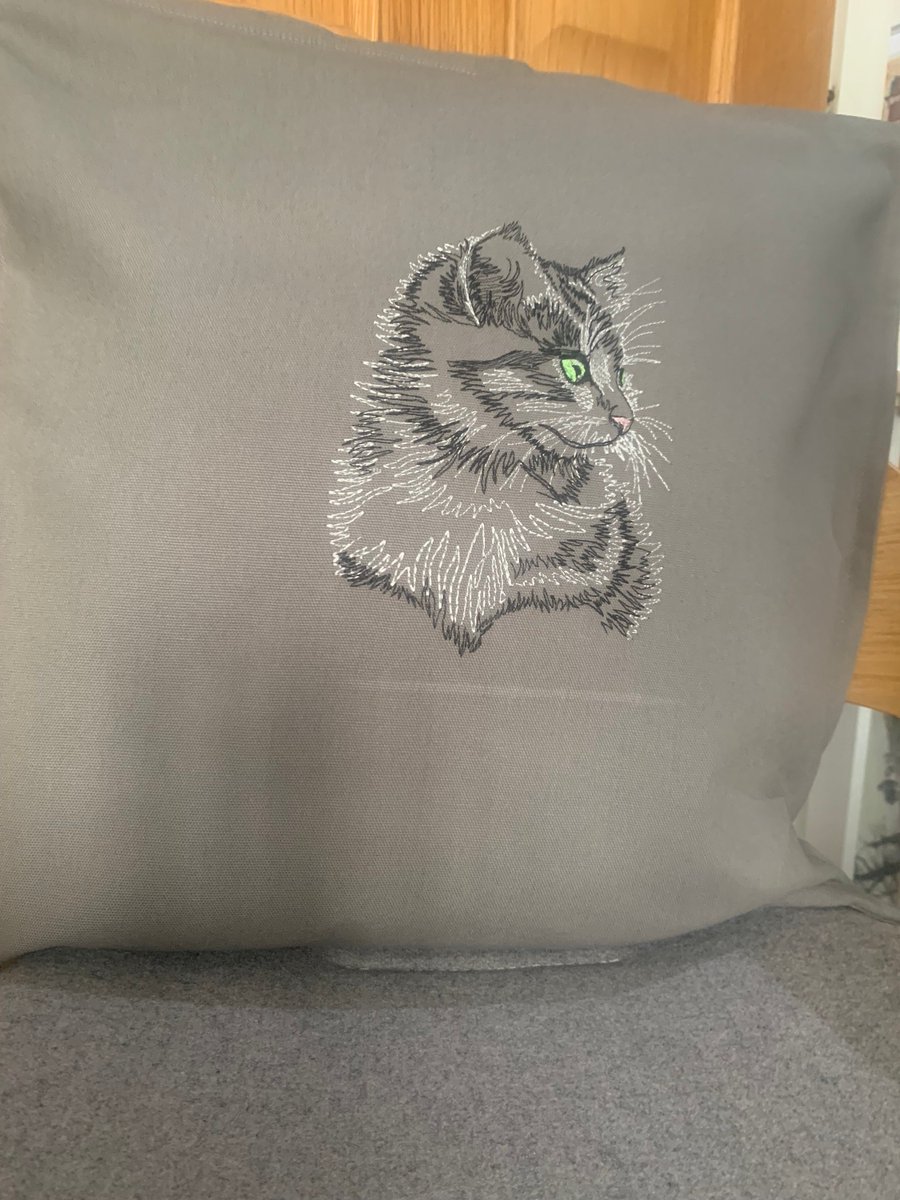 nirguj's tweet photo. Excited to share the latest addition to my #etsy shop: Cushion with embroidered cute cat https://t.co/5pOFbr8zIv #grey #square #animalprint #cotton #cushioncover #polyester #embroidered #giftforher #catlovergift https://t.co/2zemIo13kP