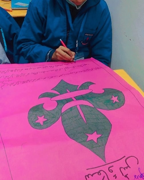 Harmains2021's tweet photo. Students of Class 5 during an awareness activity on Girls Guide 👍
#Harmain3 #GirlsGuide #ClassActivity #Awareness https://t.co/SDwL1kzbXy