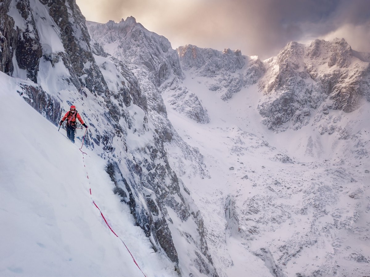 TrailMagazine's tweet photo. UK MOUNTAIN PHOTO OF THE YEAR 2021 - WINNER
We're delighted to announce that JOSEPH HILL, a paramedic from Cumbria, has won our 2021 Mountain Photo of the Year competition with this winter stunner from the North Face of Ben Nevis. https://t.co/WXJFRQhSff