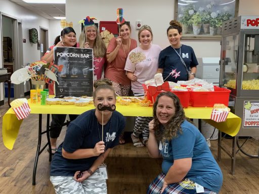 katrina_staton's tweet photo. Midway loves our mentors and mentees! #fcsinduction #MidwayMustangs https://t.co/GRKzgGQ3Mw